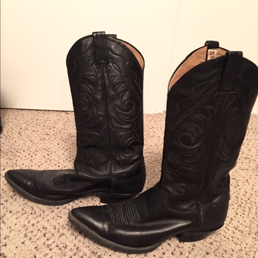 Hand Crafted Men’s Cowboy Boots Made in Mexico
